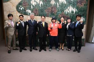 長谷川選手の表敬訪問