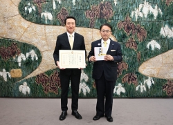 0319-5 交通安全資材寄附に対する感謝状贈呈式