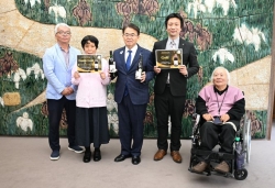 0326-2 サクラアワード受賞者小牧ワイナリーの訪問