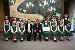 0403-5 長久手児童合唱団の訪問