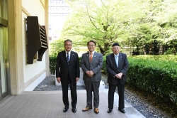 「新興感染症に対応する臨時医療施設の運営等に関する協定」締結式