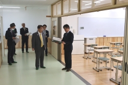 豊田西高等学校附属中学校の視察1