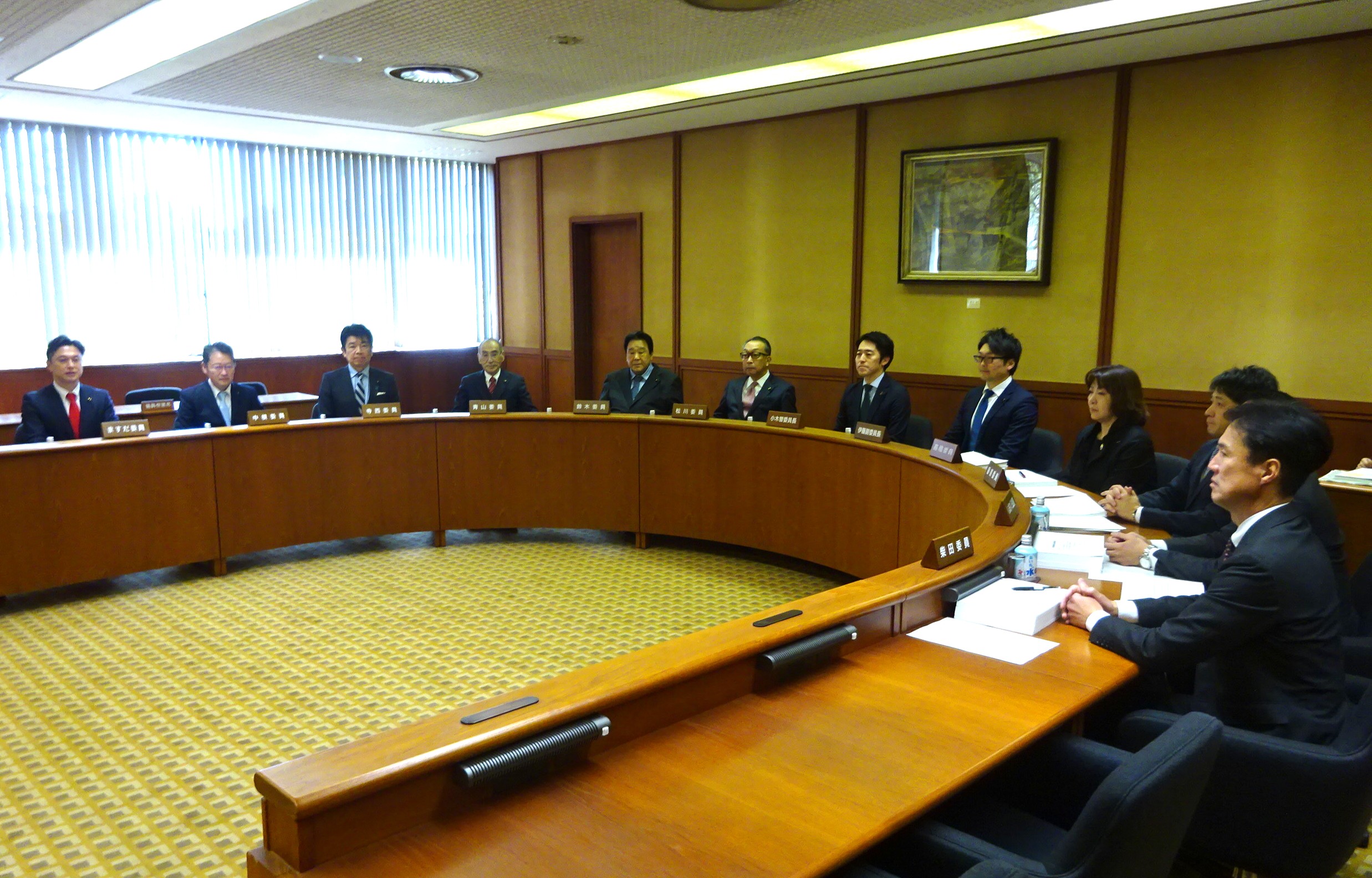 警察委員会の審査風景画像