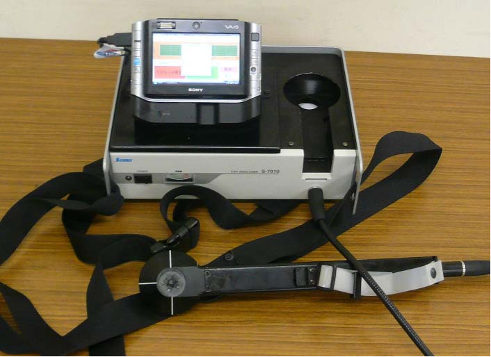 写真　オレイン酸含有率を測定する機器