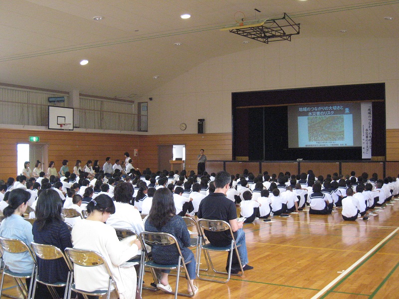 「地域のつながりの大切さと水災害のリスク」