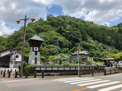 鳳来寺山表参道入口