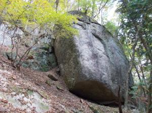 はな垂れ岩