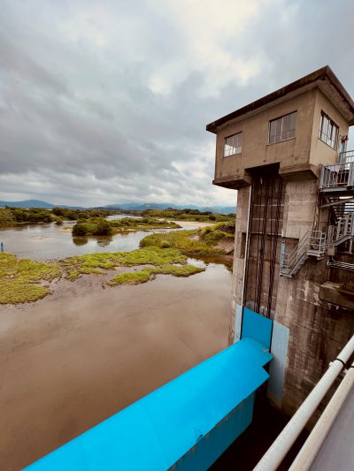 豊川放水路分流堰