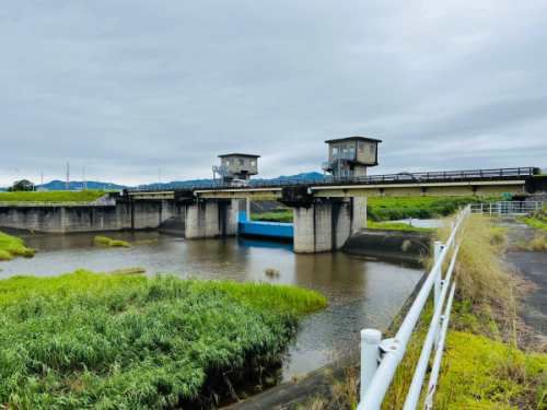  豊川放水路分流堰